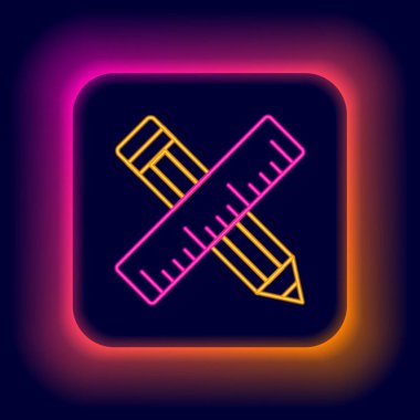 Parlayan neon çizgisi siyah arkaplanda izole edilmiş cetvel ve kalem simgesini çaprazladı. Düz sembol. Çizim ve eğitim araçları. Renkli taslak konsepti. Vektör