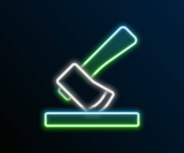 Parlayan neon hattı tahta balta ikonu siyah arkaplanda izole edildi. Oduncu baltası. Renkli taslak konsepti. Vektör