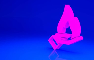 Pembe El mavi arka planda izole edilmiş bir ateş ikonu tutuyor. Sigorta konsepti. Güvenlik, güvenlik, koruma, konsept koruma. Minimalizm kavramı. 3d illüstrasyon 3B canlandırma