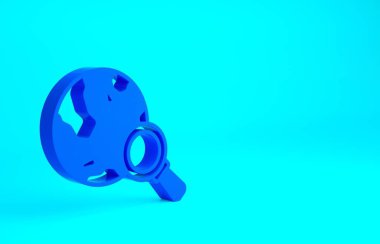 Mavi arka planda izole edilmiş dünya ikonu olan mavi büyüteç. Dünyayı analiz ediyorum. Küresel arama işareti. Minimalizm kavramı. 3d illüstrasyon 3B canlandırma