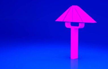 Pembe Geleneksel Japon şemsiyesi mavi arka planda izole edilmiş güneş ikonundan. Minimalizm kavramı. 3d illüstrasyon 3B canlandırma