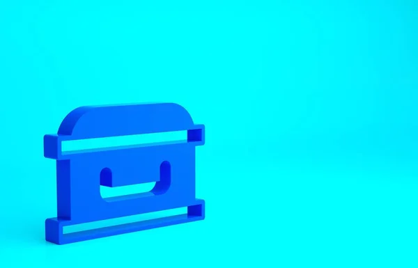 Синий Коффин с крестиком на синем фоне. Счастливого Хэллоуина. Концепция минимализма. 3D-рендеринг — стоковое фото