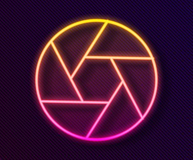 Parlayan neon hattı kamera deklanşör simgesi siyah arkaplanda izole edildi. Vektör.