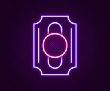 Parlayan neon hattı sirk bileti simgesi siyah arka planda izole edildi. Eğlence parkı. Renkli taslak konsepti. Vektör