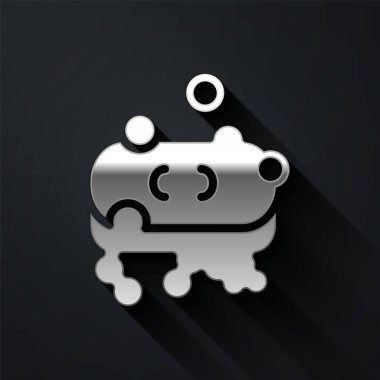 Siyah arka planda izole edilmiş köpük ikonlu gümüş sabun çubuğu. Köpüklü sabun çubuğu. Uzun gölge tarzı. Vektör