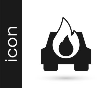 Beyaz arkaplanda siyah yanan araba simgesi izole edildi. Araba yanıyor. Araba alev ve dumanla kaplanmış. Vektör