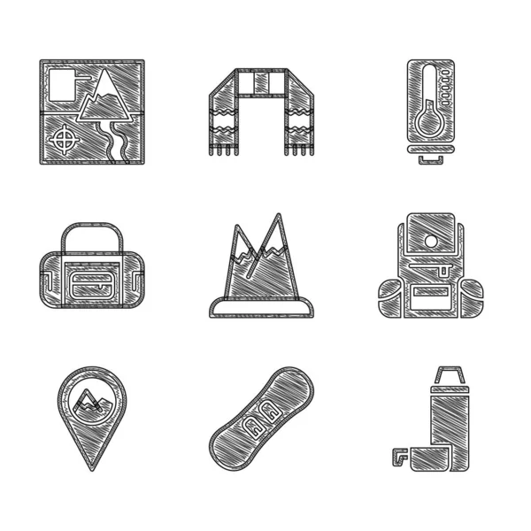 Set Montañas, Snowboard, Termo contenedor, Mochila para senderismo, Ubicación con montaña, Bolsa deportiva, Termómetro meteorológico e icono de mapa plegado. Vector — Vector de stock