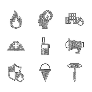 Telsiz, yangın konisi kovası, itfaiyeci baltası, megafon, koruma kalkanı, miğfer yanan binalarda ve alev ikonunda ayarlayın. Vektör