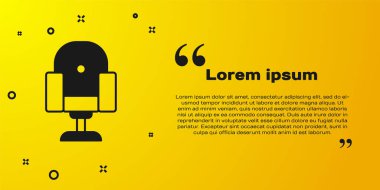 Siyah Yönetmen film koltuğu ikonu sarı arka planda izole edildi. Film endüstrisi. Vektör