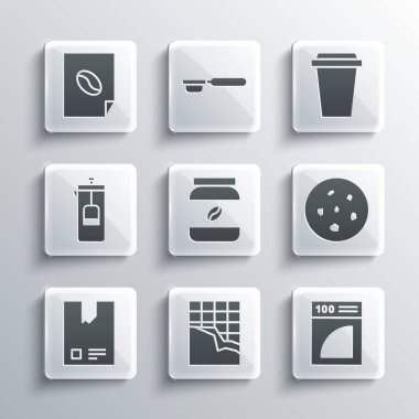 Çikolata, kahve kağıdı filtresi, kurabiye ya da bisküvi, kavanoz şişesi, poşet kahve çekirdekleri, Fransız presi, poster ve fincanı hazırla. Vektör