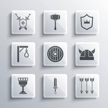 Ortaçağ kılıcı, çapraz oklar boynuzlu miğferli Viking, yuvarlak ahşap kalkan, kadehler, darağacı kılıçlı ve kalkanlı taç ikonu. Vektör