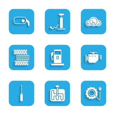 Benzin istasyonunu, benzin istasyonunu, vites kolunu, basınç göstergesini, motoru, tornavidayı, araba tekerleğini, hız göstergesini ve dikiz aynası ikonunu ayarlayın. Vektör