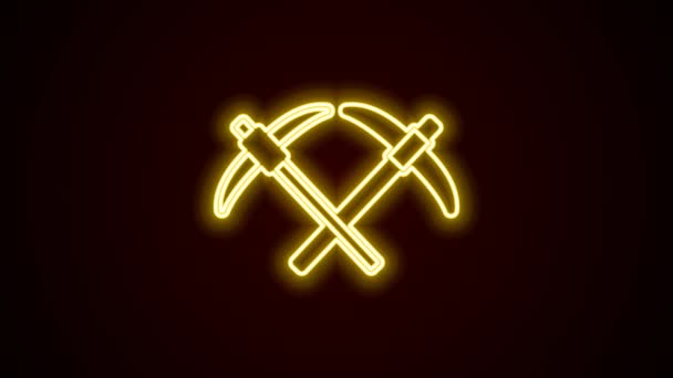 Gloeiende neon lijn Pickaxe pictogram geïsoleerd op zwarte achtergrond. 4K Video motion grafische animatie — Stockvideo