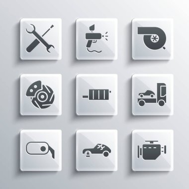 Bozuk araba, kontrol motoru, araba taşıyıcı kamyonu, egzoz susturucusu, dikiz aynası, fren diski, kalibre, tornavida, anahtar anahtarı ve otomotiv turbo şarj ikonu ayarlayın. Vektör