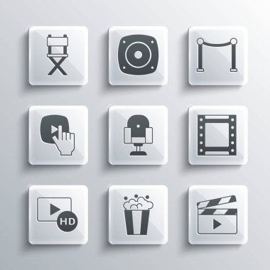 Patlamış mısırı karton kutuda, film alkışında, video oyununda, yönetmen koltuğunda, Hd filminde, kasette, karede, çevrimiçi oyunda ve ip bariyeri simgesinde ayarla. Vektör