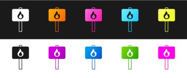 Protesto simgesini siyah beyaz arkaplanda izole et. Toplantı, protestocu, grev, konuşma, pankart, protesto pankartı, dilekçe, lider, broşür. Vektör