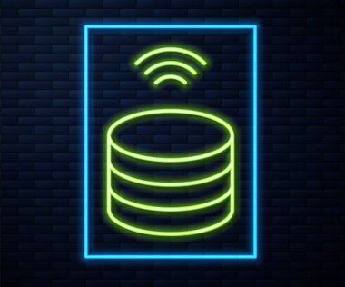 Parlayan neon hattı Smart Server, Data, Web sunucu simgesi tuğla duvar arka planında izole edildi. İnternet kavramının kablosuz bağlantısı. Vektör