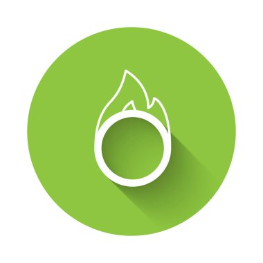 Beyaz Sirk ateş çemberi ikonu uzun gölge arkaplan izole. Ateş çemberi. Yuvarlak ateşli çerçeve. Yeşil daire düğmesi. Vektör