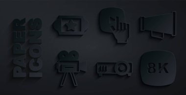 Set Movie, film, medya projektörü, Megaphone, Retro sinema kamerası, 8k Ultra HD, Online play video ve Cinema bilet ikonu. Vektör