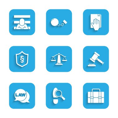 Adalet terazisi, ayak sesleri, evrak çantası, yargıç tokmağı, hukuk, kalkanda adalet, kutsal İncil ve mahkum ikonu üzerine yemin. Vektör