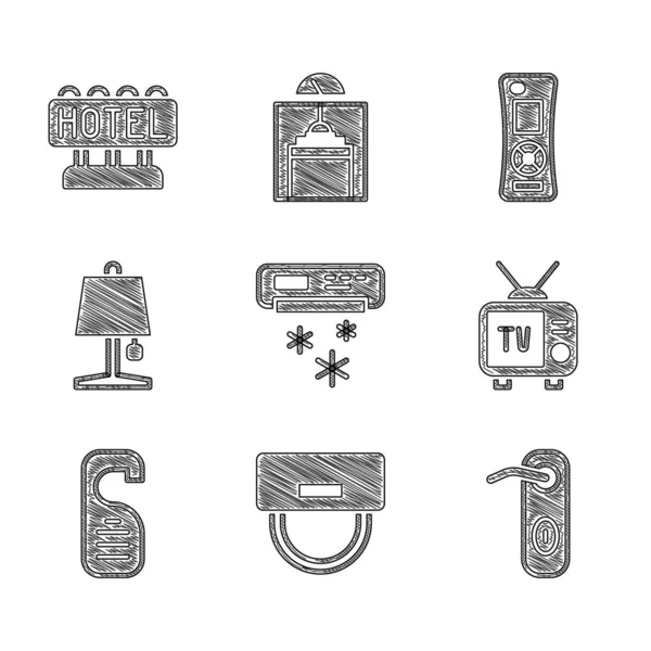 Set Acondicionador de aire, sombrero Bellboy, manija de la puerta, retro tv, Por favor, no molestar, Lámpara de mesa, Control remoto y letrero con icono del hotel de texto. Vector — Archivo Imágenes Vectoriales