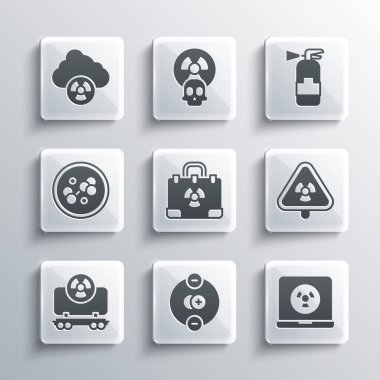 Atom, nükleer dizüstü bilgisayar, radyasyonlu üçgen, radyasyon nükleer valizi, radyoaktif kargo treni, molekül, asit ve radyoaktif bulut ve yangın söndürücü ikonu. Vektör