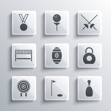 Golf bayrağı, bovling broşu, kettlebell, Amerikan futbolu, Target sporu, Ribbon bitiş çizgisi, madalya ve eskrim ikonu. Vektör