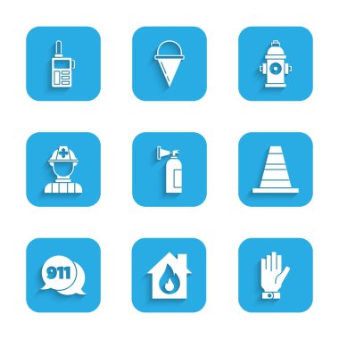 Yangın söndürücü, yanan ev, itfaiyeci eldivenleri, trafik konisi, 911 'i ara, yangın musluğu ve telsiz ikonu. Vektör