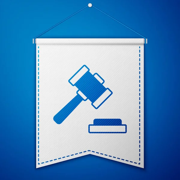 Blue Judge gavel icon isolated on blue background. Gavel for adjudication of sentences and bills, court, justice. Auction hammer. White pennant template. Vector — Stock Vector