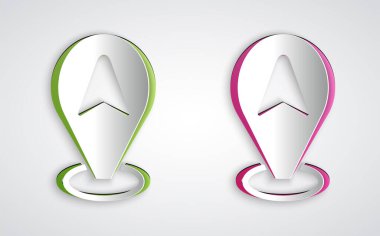 Kağıt kesikli harita işaretleyici ve gri arka planda izole edilmiş taksi arabası simgesi. Konum sembolü. Kağıt sanatı tarzı. Vektör