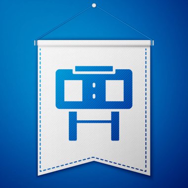 Mavi Spor mekanik skorbordu ve sonuç simgesi mavi arkaplanda izole edildi. Beyaz flama şablonu. Vektör