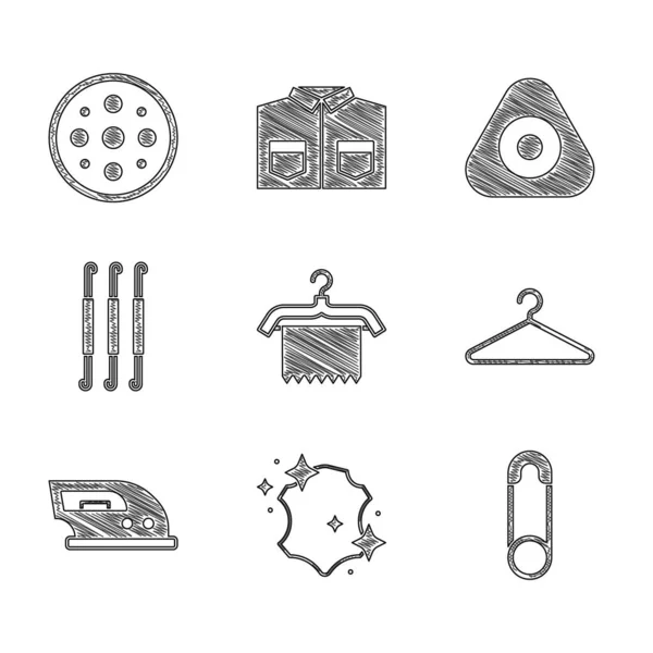 Set percha armario, cuero, pasador de seguridad, plancha eléctrica, gancho de ganchillo, costura tiza y botón icono. Vector — Archivo Imágenes Vectoriales