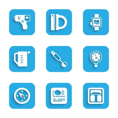 Ölçüm kaşığı, alan ölçümü, banyo terazisi, basınçlı su sayacı, pusula, bardak, akıllı saat ve dijital termometre simgesi ayarla. Vektör