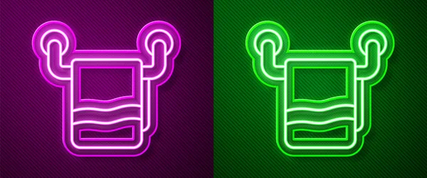 Mor ve yeşil arkaplanda izole edilmiş bir askı ikonu üzerinde parlayan neon çizgisi havlusu. Banyo havlusu ikonu. Vektör