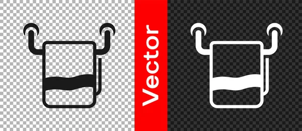 Schwarzes Handtuch auf einem Kleiderbügel-Symbol isoliert auf transparentem Hintergrund. Handtuch-Symbol. Vektor — Stockvektor