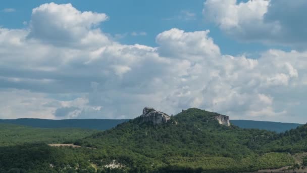 Moln över bergen natur scen, Timelapse — Stockvideo