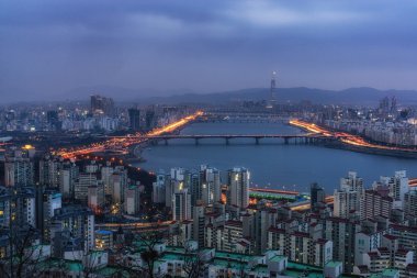 Han Nehri üzerinden gece görünüm