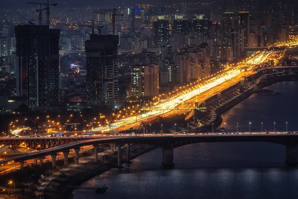 Vista notturna sul fiume han — Foto Stock