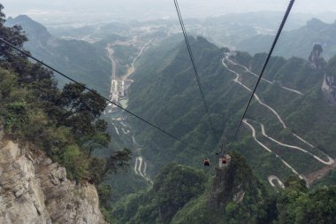 tianmen dağın dolambaçlı yol
