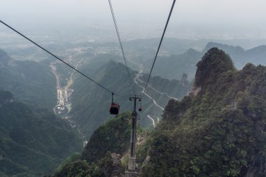 tianmen dağın dolambaçlı yol