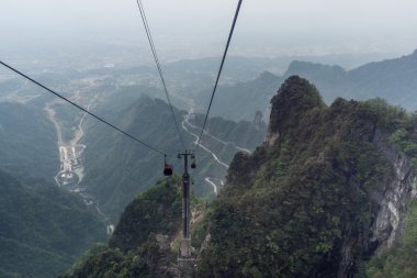 tianmen dağın dolambaçlı yol