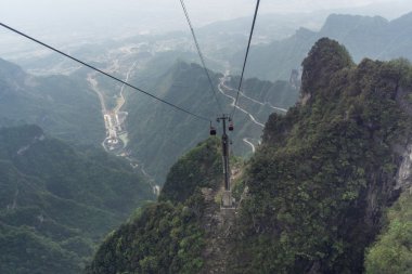 tianmen dağın dolambaçlı yol