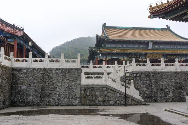 Tianmen dağ tapınak mimarisi — Stok fotoğraf