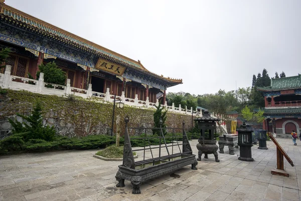 Архітектура гірського храму Тяньмень — стокове фото
