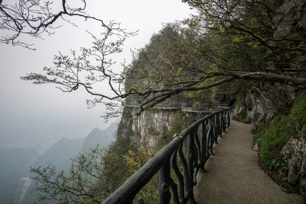 Tianmen bergslandskap och perspektiv — Stockfoto