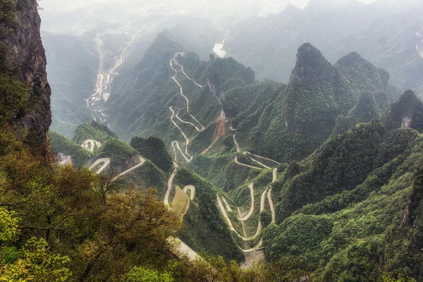 Tianmen mountain winding road — Stock Photo, Image