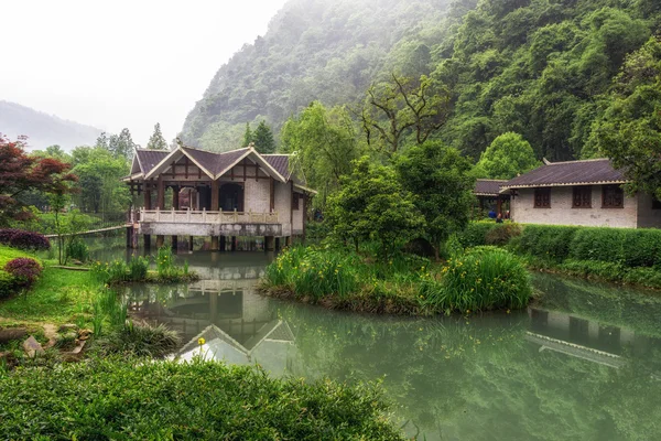 Zhangjiajie huanglongdong área cênica — Fotografia de Stock