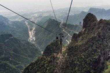 tianmen dağın dolambaçlı yol