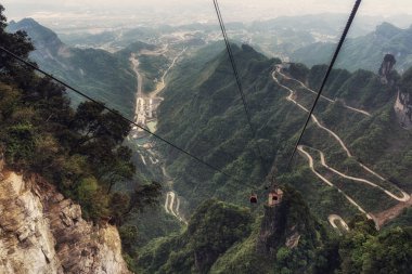 tianmen dağın dolambaçlı yol
