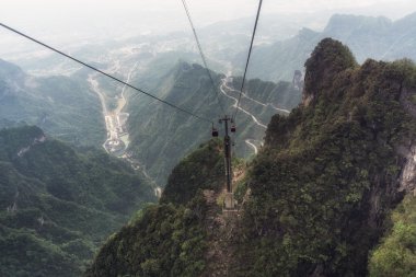tianmen dağın dolambaçlı yol